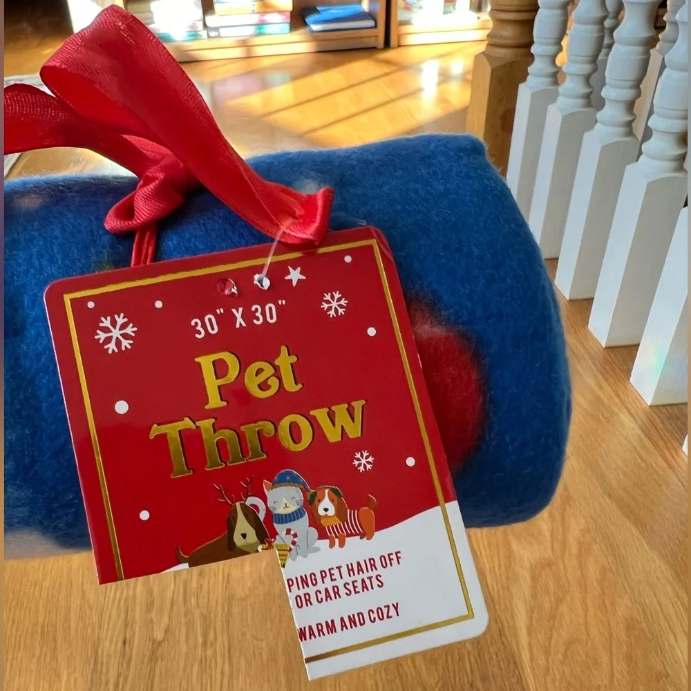 NWT pet throw!
